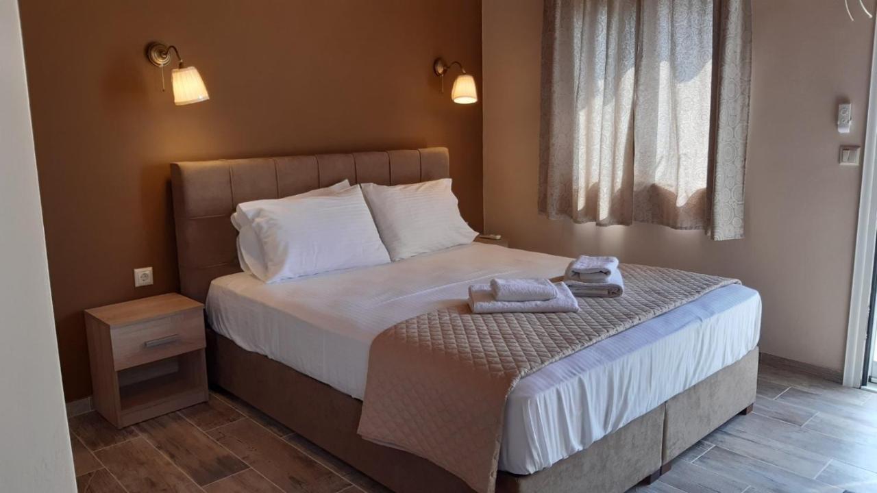 Room Near The Airport Pikérmion Εξωτερικό φωτογραφία