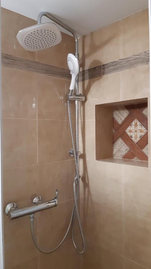 Room Near The Airport Pikérmion Εξωτερικό φωτογραφία