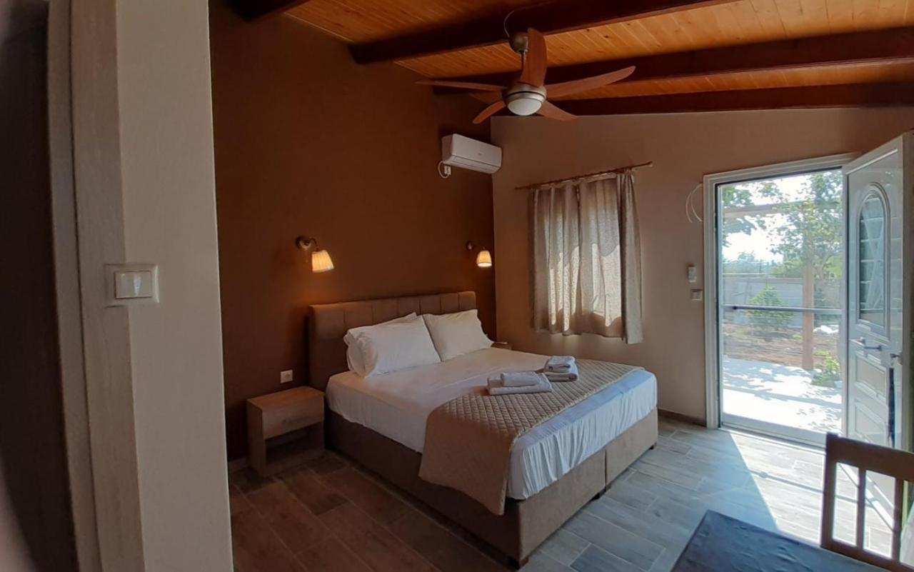 Room Near The Airport Pikérmion Εξωτερικό φωτογραφία