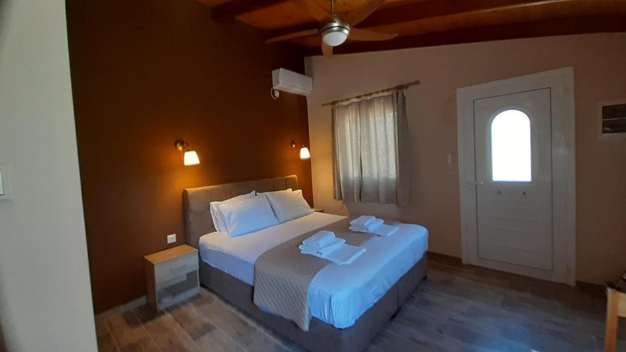 Room Near The Airport Pikérmion Εξωτερικό φωτογραφία