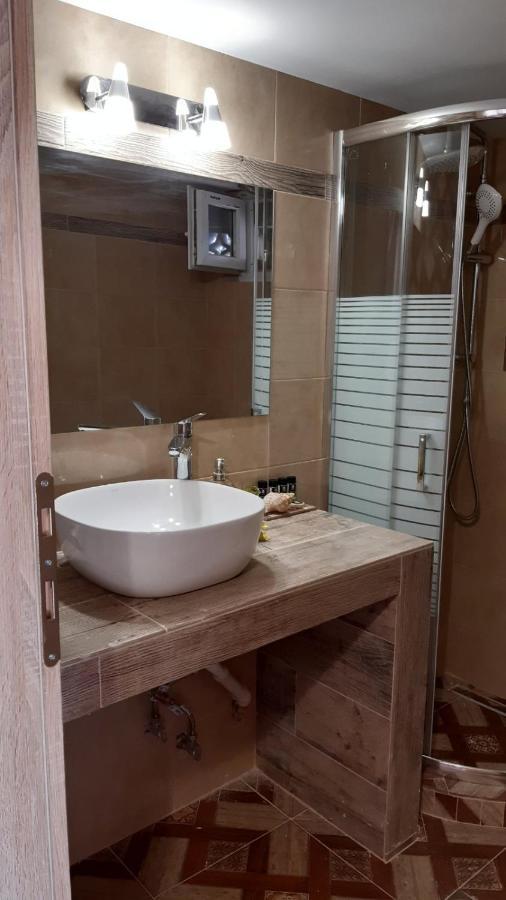 Room Near The Airport Pikérmion Εξωτερικό φωτογραφία