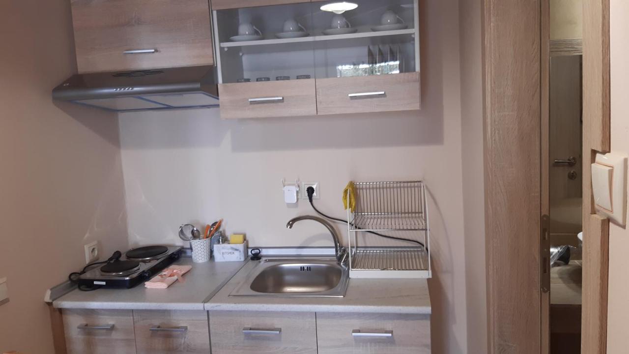 Room Near The Airport Pikérmion Εξωτερικό φωτογραφία