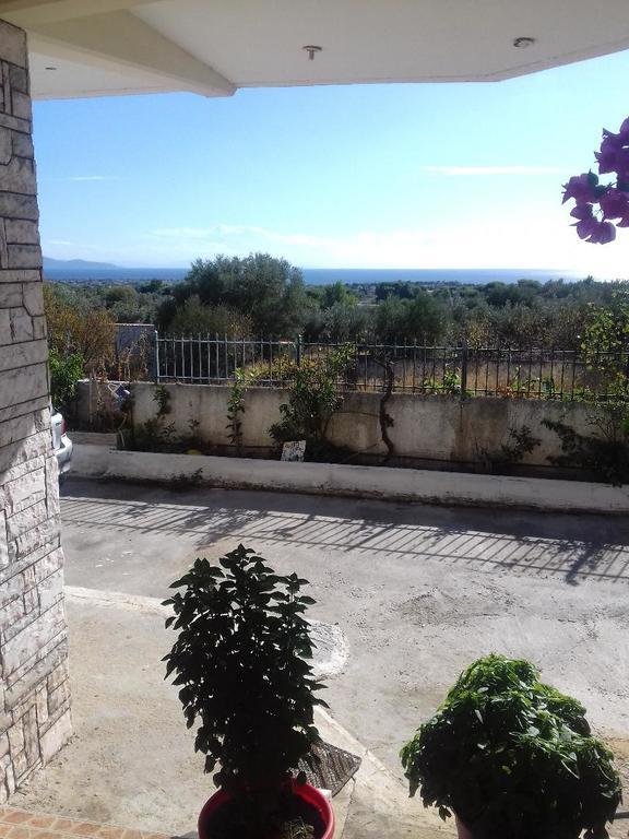 Room Near The Airport Pikérmion Εξωτερικό φωτογραφία